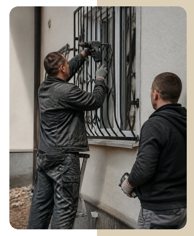 Установка наружных решеток в Белогорске от 4999 р. | Дверной